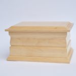 URN5 Solid Wood Alder Capacity: 214 in3 / 3.50 dm3